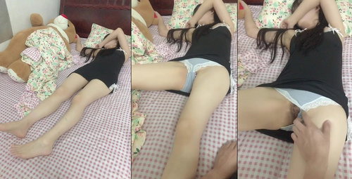 Lén vào phòng em họ lúc đang ngủ say mà chỉ dám sờ chứ không dám chịch